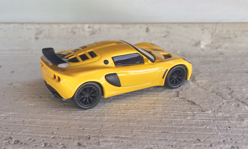 Illustration for article titled Thursday on the Thames : Kyosho 1/64 Lotus Exige 'Yellow'